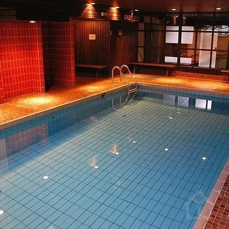 Welcome In - 'leni' Naast De Piste, Met Balkon, Sauna En Zwembad