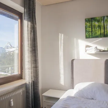 Apartmán Welcome In - 'leni' Naast De Piste, Met Balkon, Sauna En Zwembad