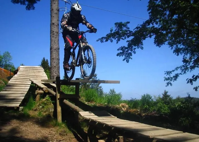 Welcome In - 'leni' Naast De Piste, Met Balkon, Sauna En Zwembad * Winterberg